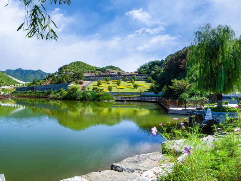 懋龙溪生态陵园